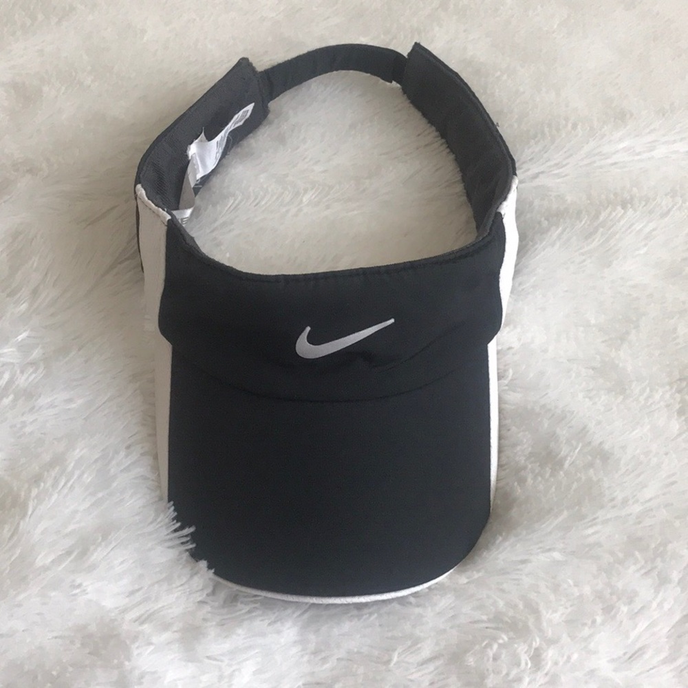 Nike golf visor